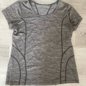 Women’s size medium dri fit Tshirt
